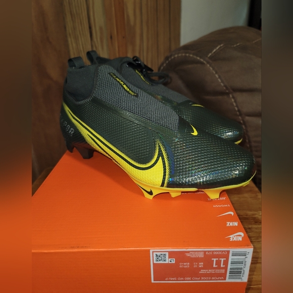 Nike Vapor Edge Pro 360 Oregon DucksFootball Cleats Men's Size 11 w CV3066 379